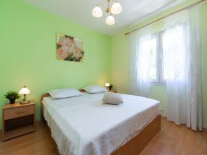 Holiday Home Diana - Two Bedroom Apartment with Terrace and Sea View