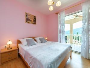 Holiday Home Diana - Two Bedroom Apartment with Terrace and Sea View