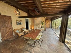 Villa with Private Pool & Boules Court