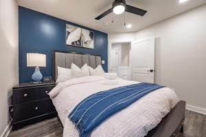 Downtown 3BR Near Indy 500 with Free Parking