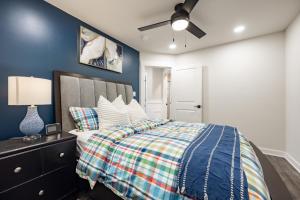 Downtown 3BR Near Indy 500 with Free Parking