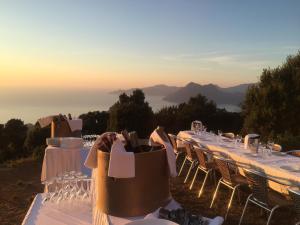 Hotels Hotel Les Roches Rouges : photos des chambres