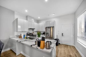 #02 Cozy Luxury 3B3B Near Koreatown & Hollywood, Central LA