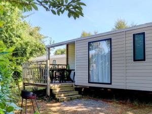 Mobil home avec Terrasse à Bénodet, 4 Pers. - API-1-52-1446