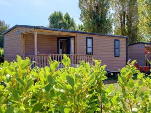 Mobil home avec Terrasse à Bénodet, 4 Pers. - API-1-52-1446