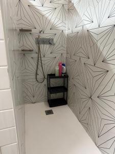 VERSACE 4PACK -SMART HOME- AIR CONDITIONER - GOTIC quarter- PRIVATE STUDIO- Beach 10 minutes