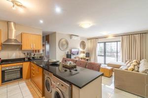 Ezey Tours-Manhattan Suites