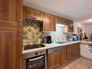 Agréable T2 à La Bourboule, Terrasse Sud, WiFi, Parking - FR-1-608-298