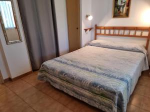 Apartamento a 400m de la playa con piscina comunitaria - HISP-236-113