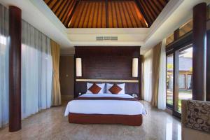 Jaylene Stunning 2 BR Private Pool Villa