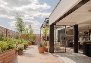 Penthouse Duplex - Roof Terrace Hot Tub & Sauna