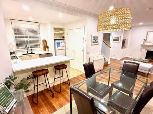 Villa located within Cypress Lakes Resort with Free Wine Tasting