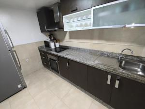 Magnifique 2Ch Vue Mer - Cœur du Boulevard Tanger - Wifi & Proximité