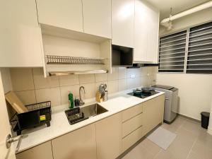 Cozy Dian Home 3 bedrooms at Section 13 Shah Alam