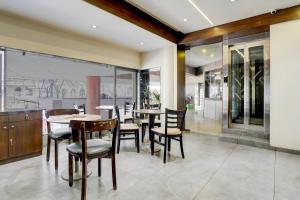 Super Townhouse Vadodara Railway Junction Formerly Hotel Unique