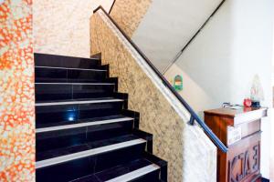 RedDoorz near GOR Wisanggeni