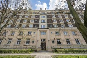 Stylish & Comfortable Apartment in Warsaw City Center by Noclegi Renters