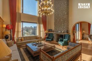 StayVista at Raj Bagh with BBQ & Bonfire - Mashobra
