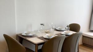 Chardonnay Naiharn 1BR spacious apart BRAND new