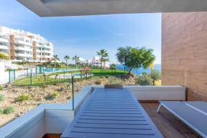 Isea 1111 - Luxury Modern Apartment with Pool & Sea Views