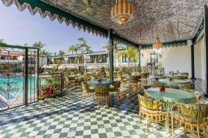The Lafayette Hotel, Swim Club & Bungalows