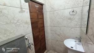 MI Rooms