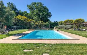 Awesome Home In Trequanda With Wifi