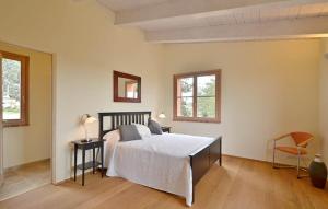 Awesome Home In Trequanda With Wifi