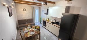 Apartments Dinko Podstrana