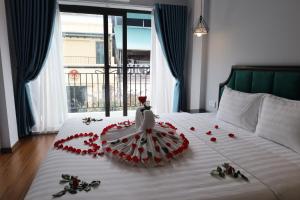 Maya Central Hotel & Spa