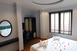 Maya Central Hotel & Spa