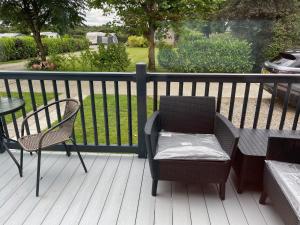 The Royal Oak - Sleeps 4 - Deck - Parking