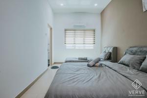 Ipoh Summer Suite by Veve EECH05