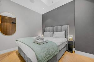 Sophisticated 2-Bed House with AC in Soho