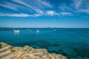 Villa Bensa Beach Access by Villaflair
