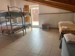 Seven Hostel & Rooms