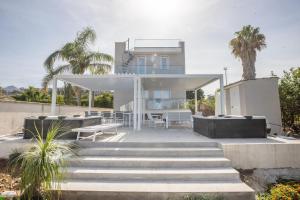 Richgood Luxury homes - Villa Zefira mare