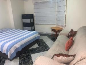 Suite C Modern and elegant studio North city