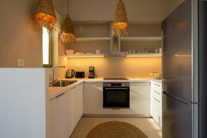 Ocean Bay Sea View Apartment, Pool, Brand New, 2B