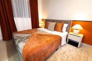 Luxury 3-Bedroom Smart City Apartment with Stunning Mountain Views