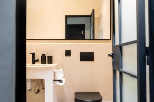 Majorelle Modern A Unique Green Cocoon