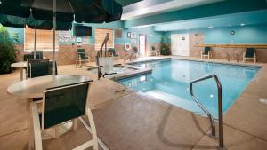 Queen Room with Two Queen Beds - Non-Smoking room in Best Western Plus Monahans Inn and Suites