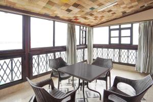 Palette by CheckIn Heritage Scindia Ghat