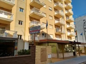Apartamentos Turisticos Biarritz - Bloque I - غانديا