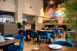 Rotterdam Teleport Hotel