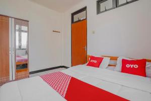 OYO 90352 Villa Agape 2