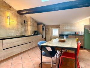 Marengo - T2 avec 1 Chambre 1 Salle de Bain et 1 Canapé Lit