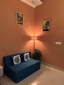 Good vibes only gaur city center studio apartment