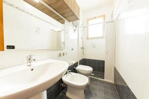 Lily Flat - San Foca