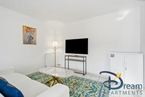 Happy Home By Dream Apartments